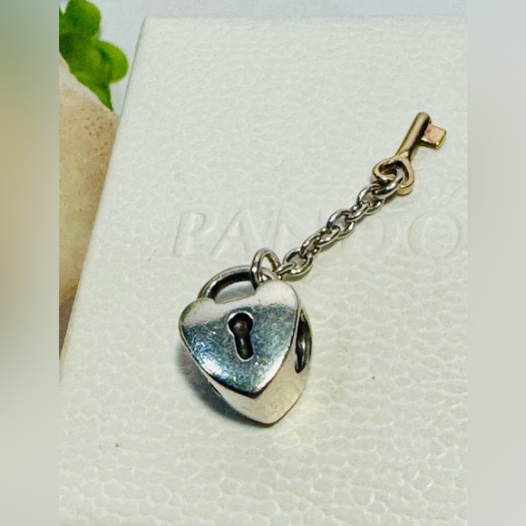 Authentic Retired Pandora Two Tone Pandora ‘Key To My Heart’ Charm - Picture 10 of 10